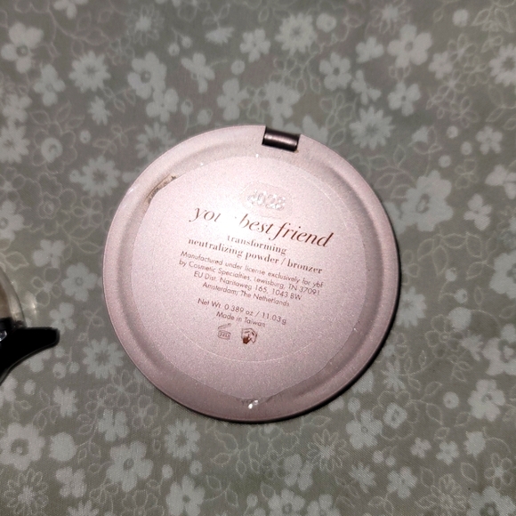 YBF Mood Changing Lip Color and YBF Transforming Neutralizing Powder/ Bronzer - Picture 2 of 5